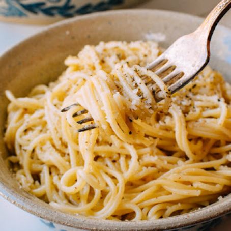 “Spicy Numbing” Cacio e Pepe