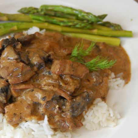 Slow Cooker Beef Stroganoff