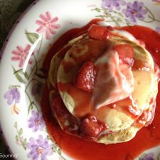 Pancakes with Strawberry Sauce