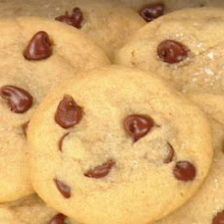 Hailee's Chocolate Chip Sea Salt Caramel Cookies