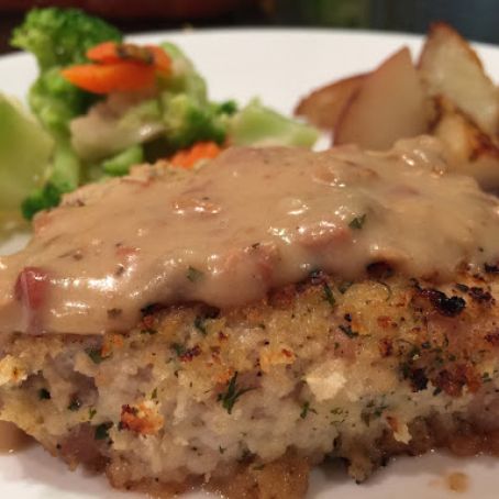Panko Pork Chops with Creamy Gravy
