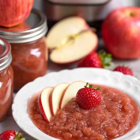 Instant Pot Strawberry Applesauce
