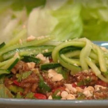 Chicken Pepper and Basil Lettuce Cups with Thai BBQ Sauce
