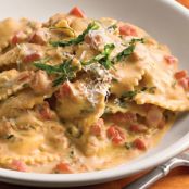 TUSCAN PASTA WITH TOMATO-BASIL CREAM
