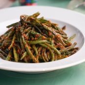 Blistered Green Beans with Spicy Chile Sauce