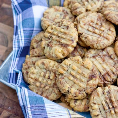 Peanut Butter Nutella Swirl Cookies