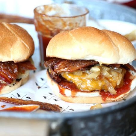 Candied Bacon Maple Cheddar Burger