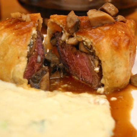 Beef Wellingtons with Gorgonzola