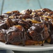 Slow Cooker Turtle Monkey Bread