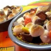 Make-Your-Own Halloween Candy Mini Pies