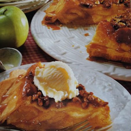 Upside Down Caramel Apple Pie