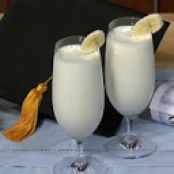 DAPHNE OZ'S - Banana Almond Smoothie