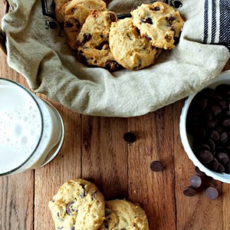 Paleo cassava flour chocolate chip cookies