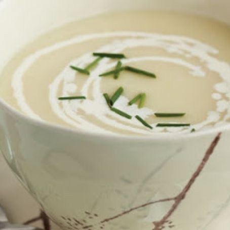 Vichyssoise (Cold Leek and Potato Soup)