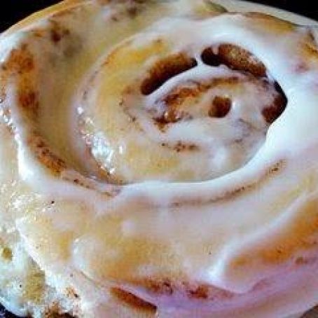 Vanilla Pudding Cinammon Rolls with Cream Cheese Frosting
