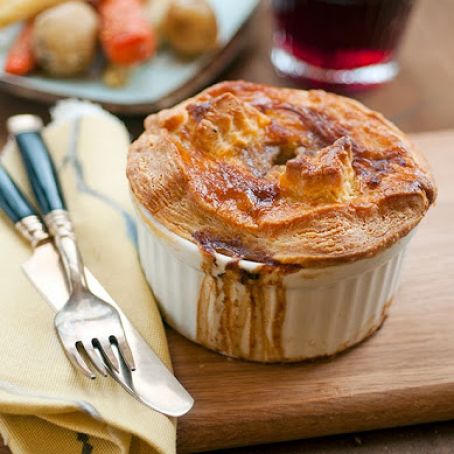 Steak and mushroom pot pies