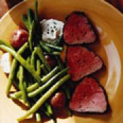 Beef Tenderloin with Garlic Horseradish Cream