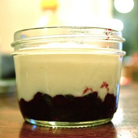 YOGURT****Blueberry or Four-Berry Blend & Granola Yogurt Cups