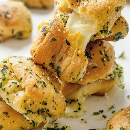 Cheesy Garlic Knots