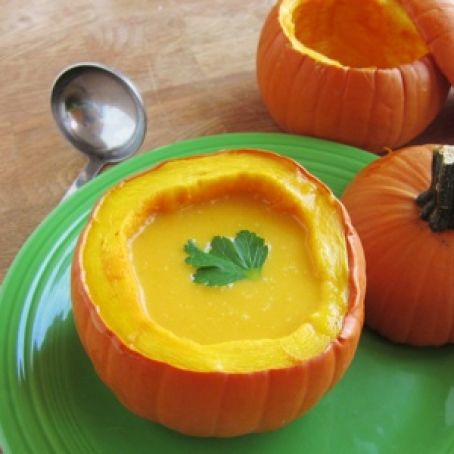 Butternut Squash Soup in Pumpkin Bowls