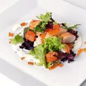 ENSALADA DE LANGOSTA Y SALMON CON HUEVA DE TRUCHA