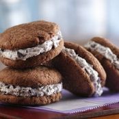 Cookies and Cream Whoopie Pies