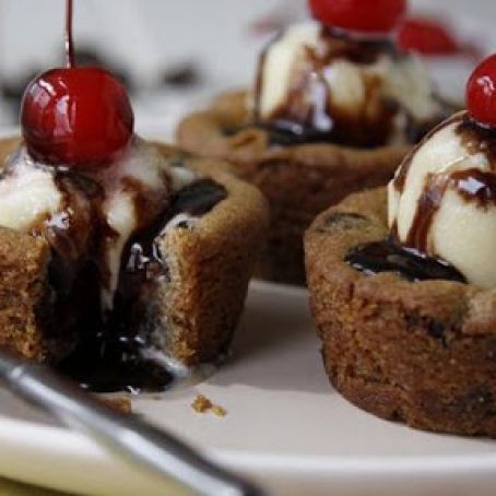 Molten Lava Chocolate Chip Cookies