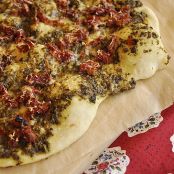 Sundried Tomato and Pesto Flatbread