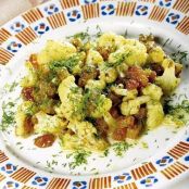 Cauliflower with Apples, Raisins and Curry