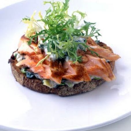 Pan-Grilled Salmon on Toast with Scallion Mayonnaise