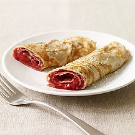 WHOLE WHEAT CREPES WITH RASPBERRY SAUCE