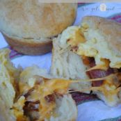 STUFFED BREAKFAST MUFFINS