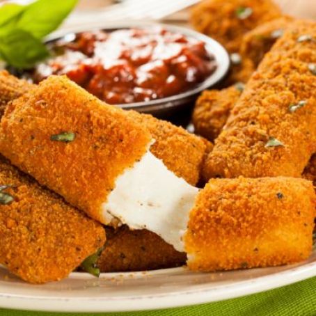 Easy Cheesy Mozzarella Sticks