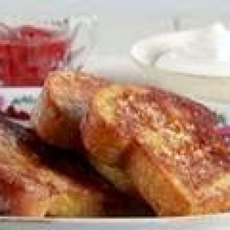 French Toast with Strawberries and Cream