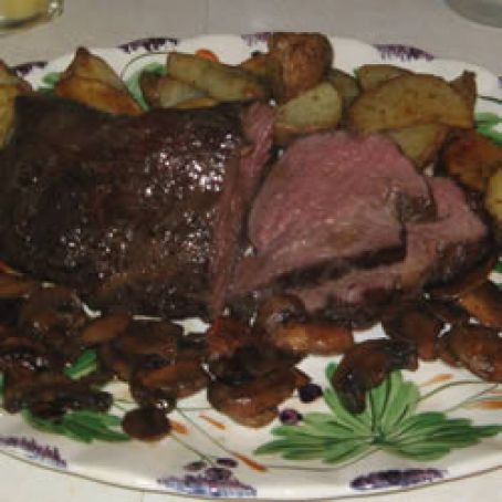 Beef Tenderloin with Horseradish Sauce