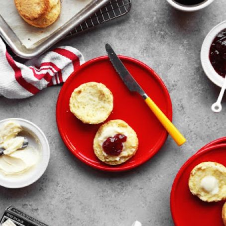Buttery Layered Buttermilk Biscuits