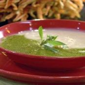 Sopa de elote con perfume de poblano