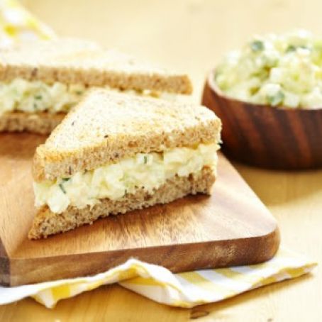 Eggless Raw Salad - The Blue Zone