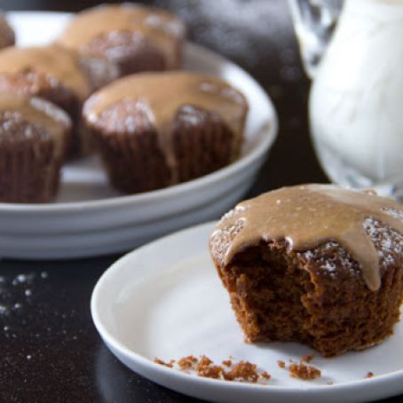 Skinny Gingerbread Cupcakes with Sweet Cinnamon Glaze