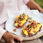 Chanterelle and Egg Sandwiches