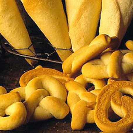 Grandma Mae's Norwegian kringle