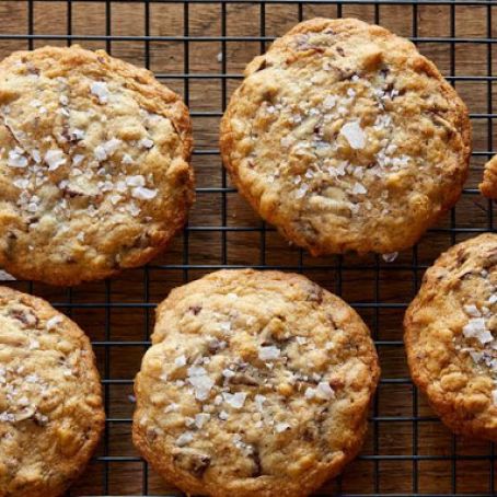 Super Yummy Chocolate Chunk Oatmeal Cookies
