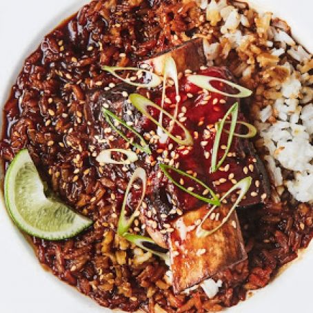 Soy Sauce–Marinated Short Ribs with Ginger