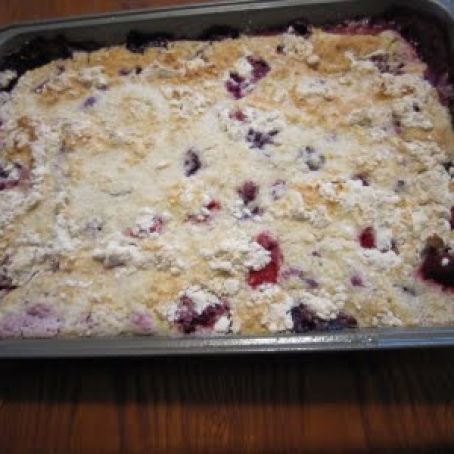 Easy Frozen Berry Cobbler