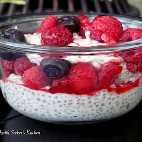 Raw Chia Seed Pudding with Cinnamon