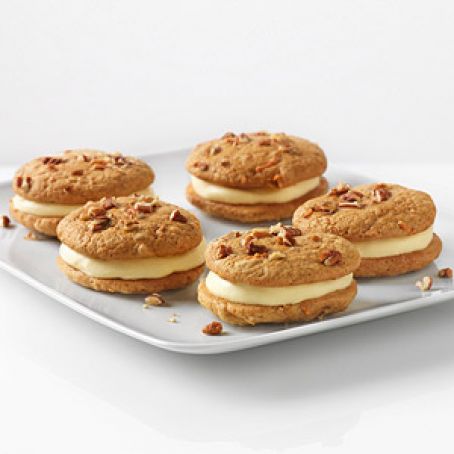 Carrot Cake Whoopie Pies