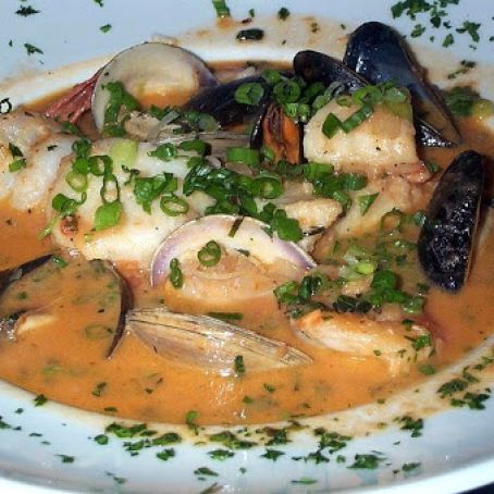 BOUILLABAISSE CON SALSA ALIOLI