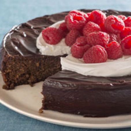 Flourless Chocolate Quinoa Cake with Chocolate Ganache Glaze