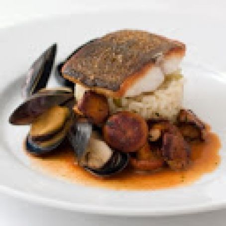 Crispy skin kampachi, mussels, risotto bianco, chanterelle, pimentón mussel broth