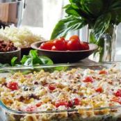 Creamy Dreamy Sundried Tomato and Basil Mac and Cheese